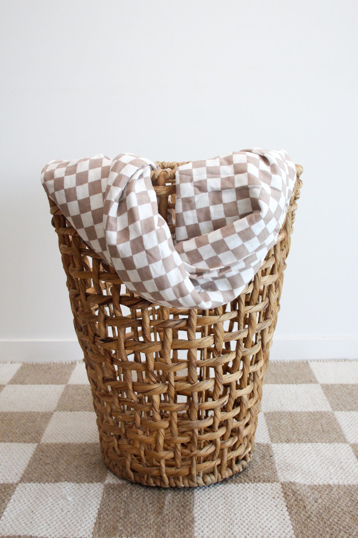 Bamboo gingham print cot sheet